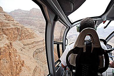 Steam 8月最热新品榜单：《灵魂骇客2》等